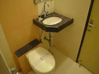 Oyo Rooms Railway Station Ankleshwar エクステリア 写真