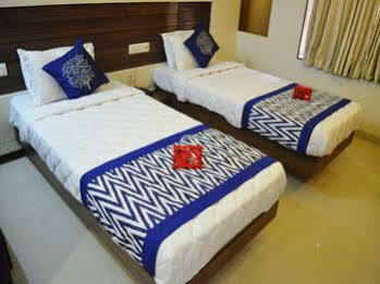 Oyo Rooms Railway Station Ankleshwar エクステリア 写真