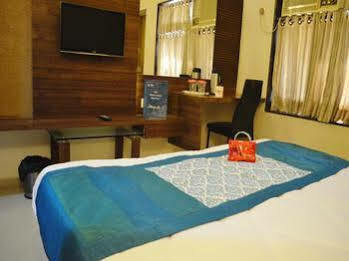 Oyo Rooms Railway Station Ankleshwar エクステリア 写真