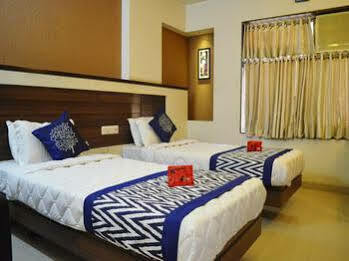 Oyo Rooms Railway Station Ankleshwar エクステリア 写真